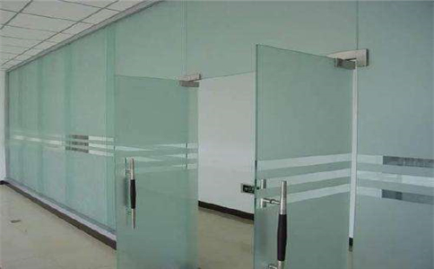 玻璃隔斷.jpg