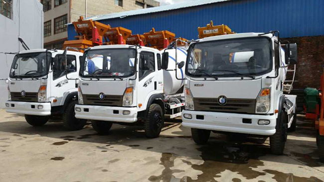 東風4方混凝土攪拌罐車 東風4方混凝土攪拌罐車