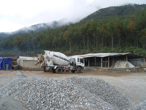 阿壩州攪拌罐車(chē)施工