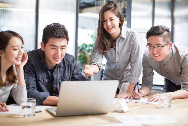 首次客戶的忠實粉絲與豐富內容 首次客戶的忠實粉絲與豐富內容