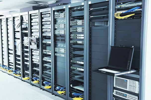 哪里有免費的香港服務器?免費服務器怎么樣?